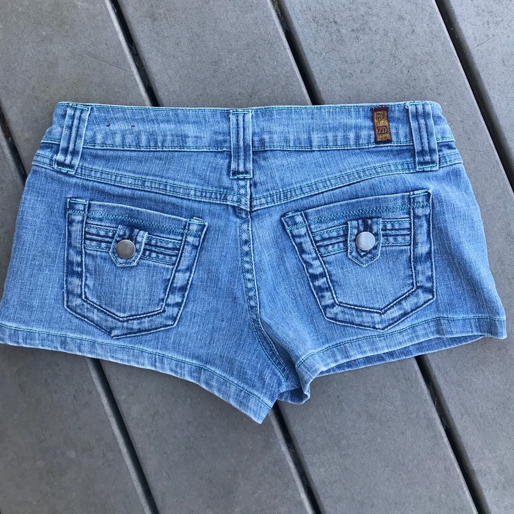 Shorts - Picture 2 of 2